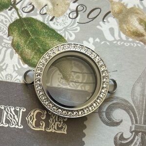 Origami Owl Silver Crystal Locket for a Bracelet